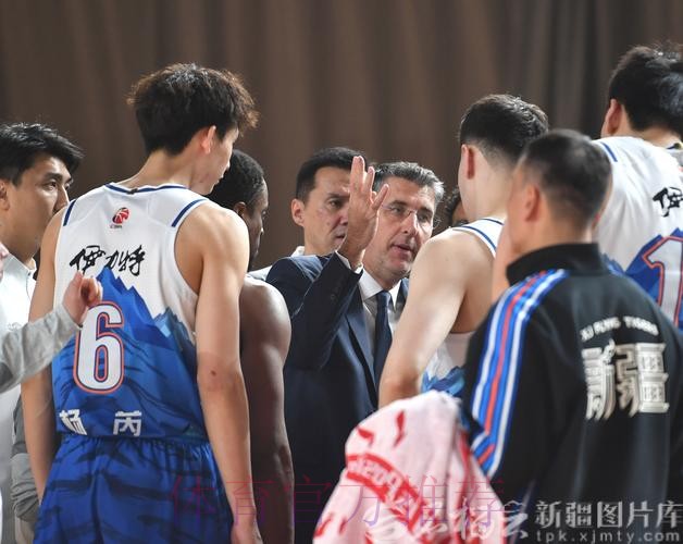 胜江苏发布会!格兰大赞防守将功劳推给球员,阿不都回应眼部伤势 胜江苏发布会!格兰大赞防守将功劳推给球员,阿不都回应眼部伤势