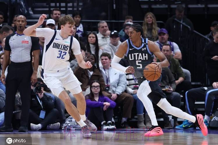 马尔卡宁33+7弗拉格26+10 爵士险胜独行侠 马尔卡宁33+7弗拉格26+10 爵士险胜独行侠