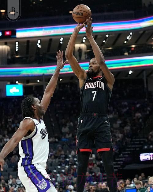 威少15+10德罗赞22分 杜兰特23分国王送火箭三连败 威少15+10德罗赞22分 杜兰特23分国王送火箭三连败